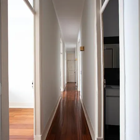 Apartment Sao Bento Lisbon